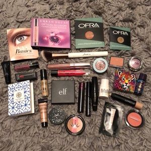 Makeup bundle!